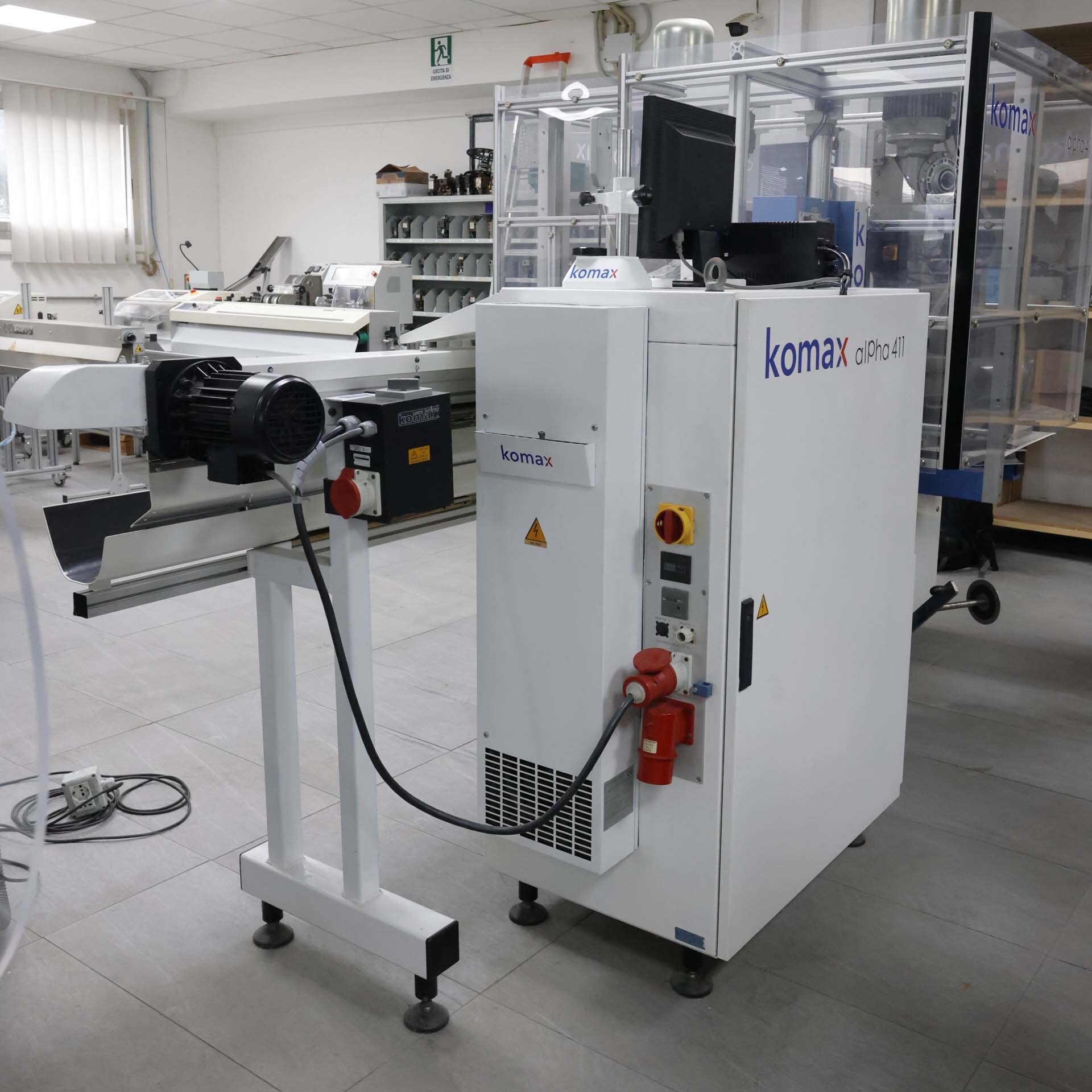 komaページ 2022-23 Panini Mosaic JONATHAN KUMINGA BASE MOSAIC #184 Golden