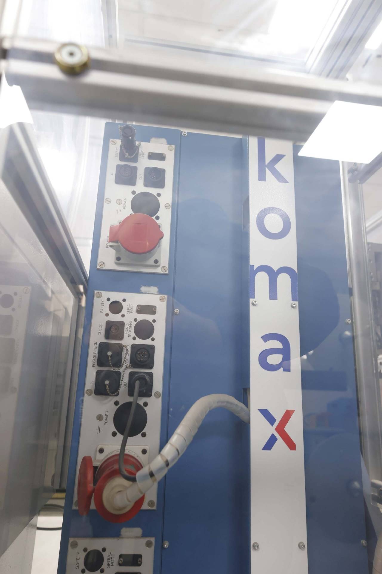 사진 사용됨 KOMAX Alpha 411 판매용