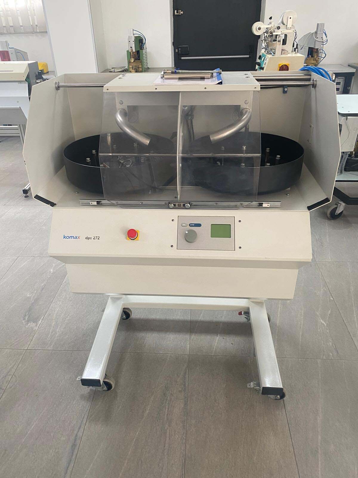 사진 사용됨 KOMAX DPS-272 판매용