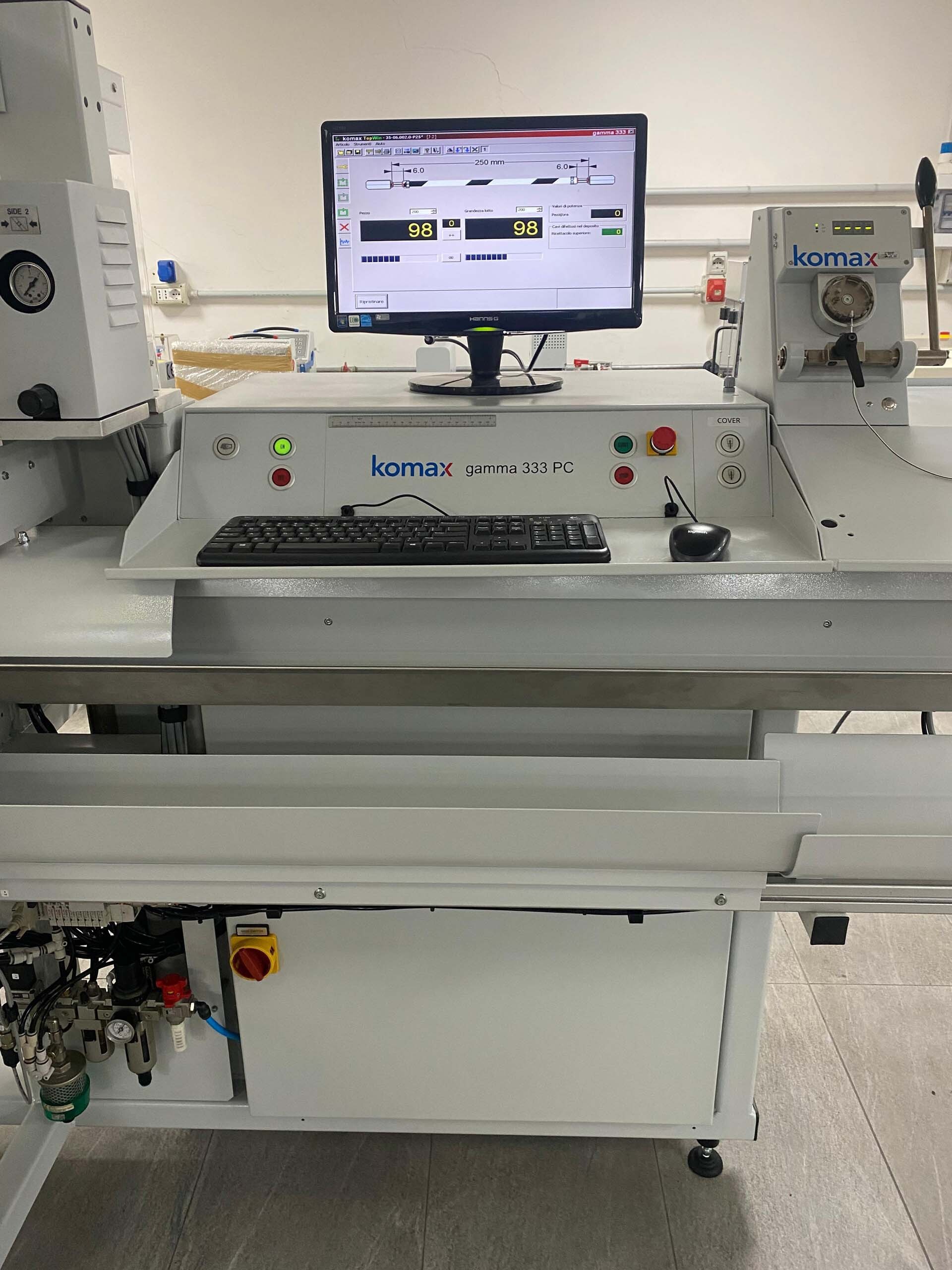 Photo Utilisé KOMAX Gamma 333 PC À vendre