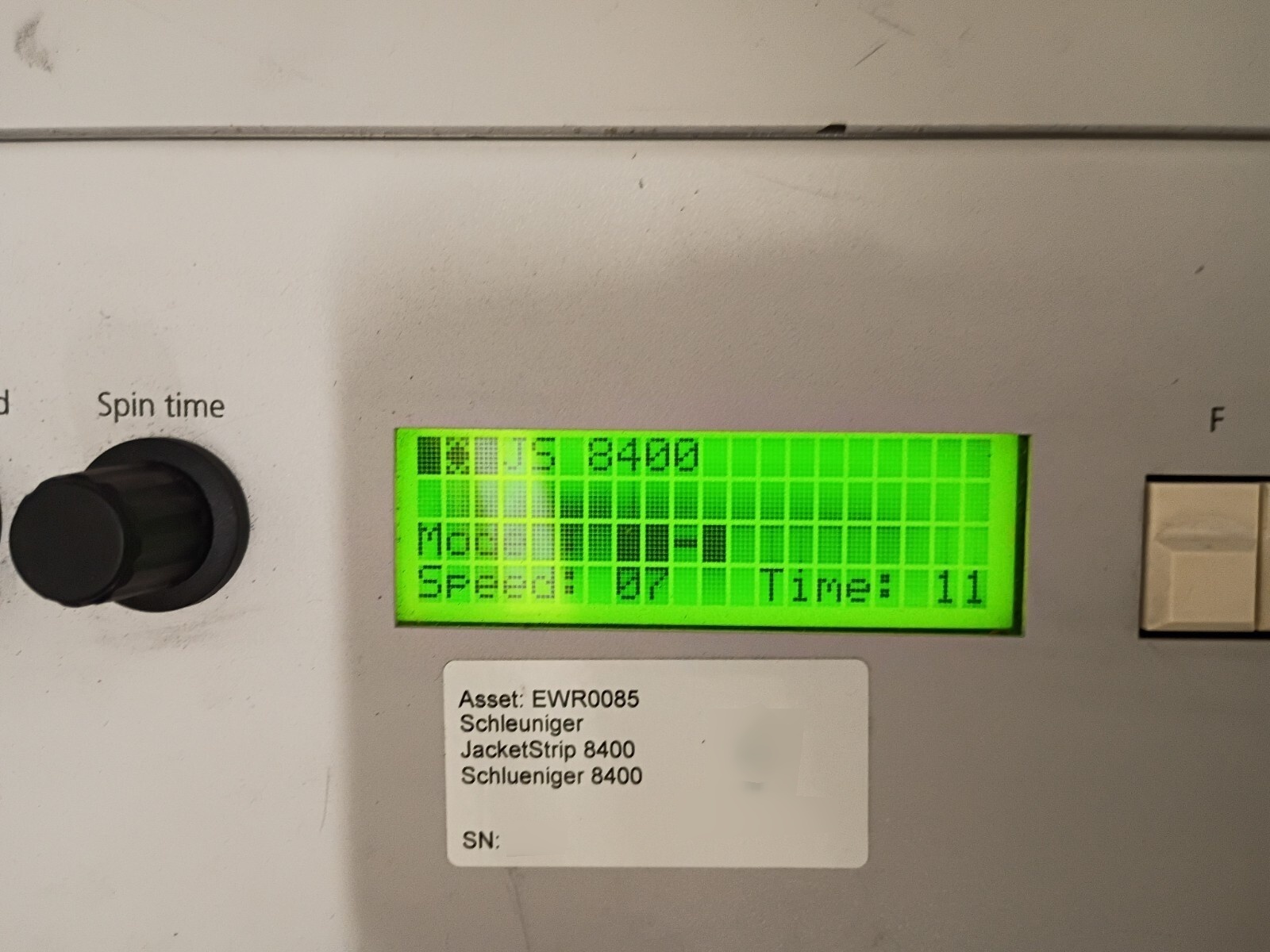 Foto Verwendet KOMAX JacketStrip 8500 Zum Verkauf