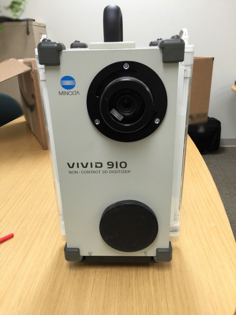 Photo Used KONICA MINOLTA Vivid 910 For Sale