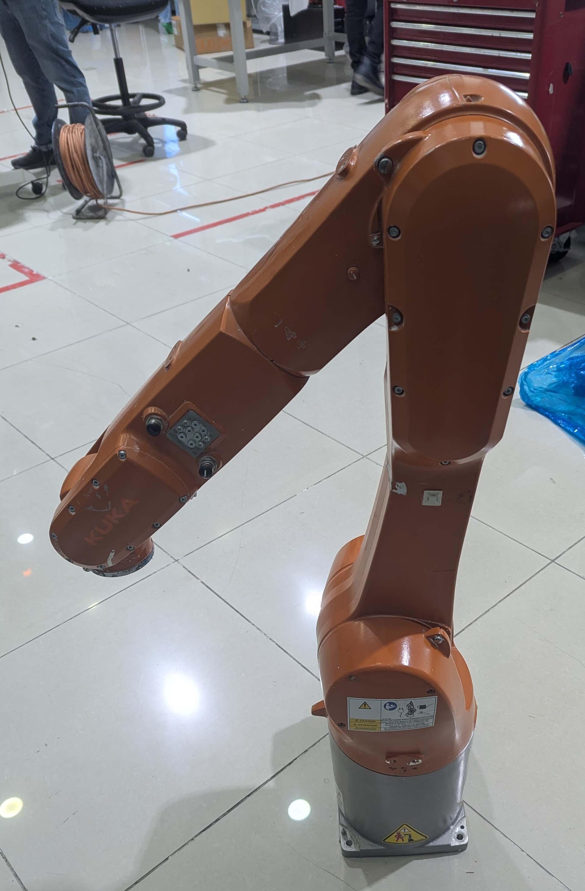 图为 已使用的 KUKA KR 10 R1100 WP 待售