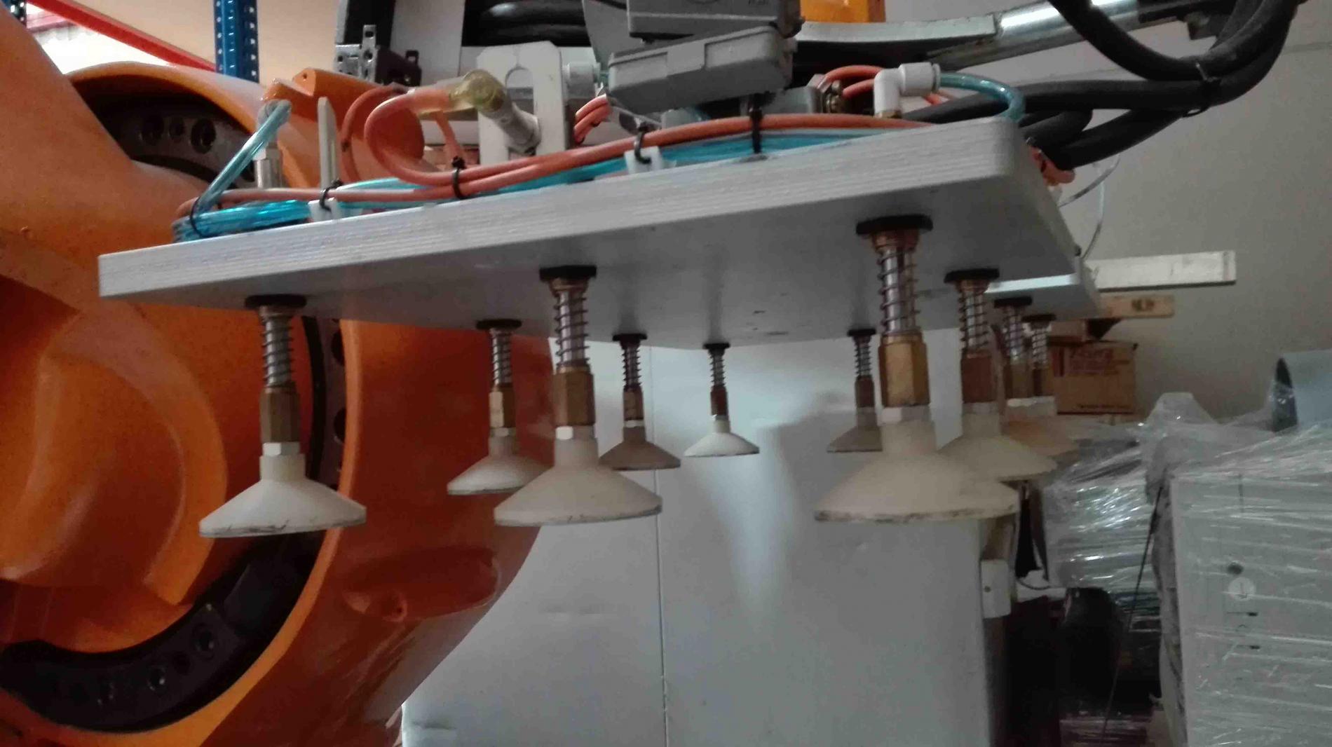 Photo Used KUKA Series 2000 For Sale