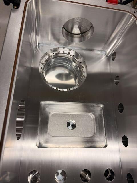 Photo Used KURT J. LESKER Ultra-high vacuum induction annealing tool For Sale