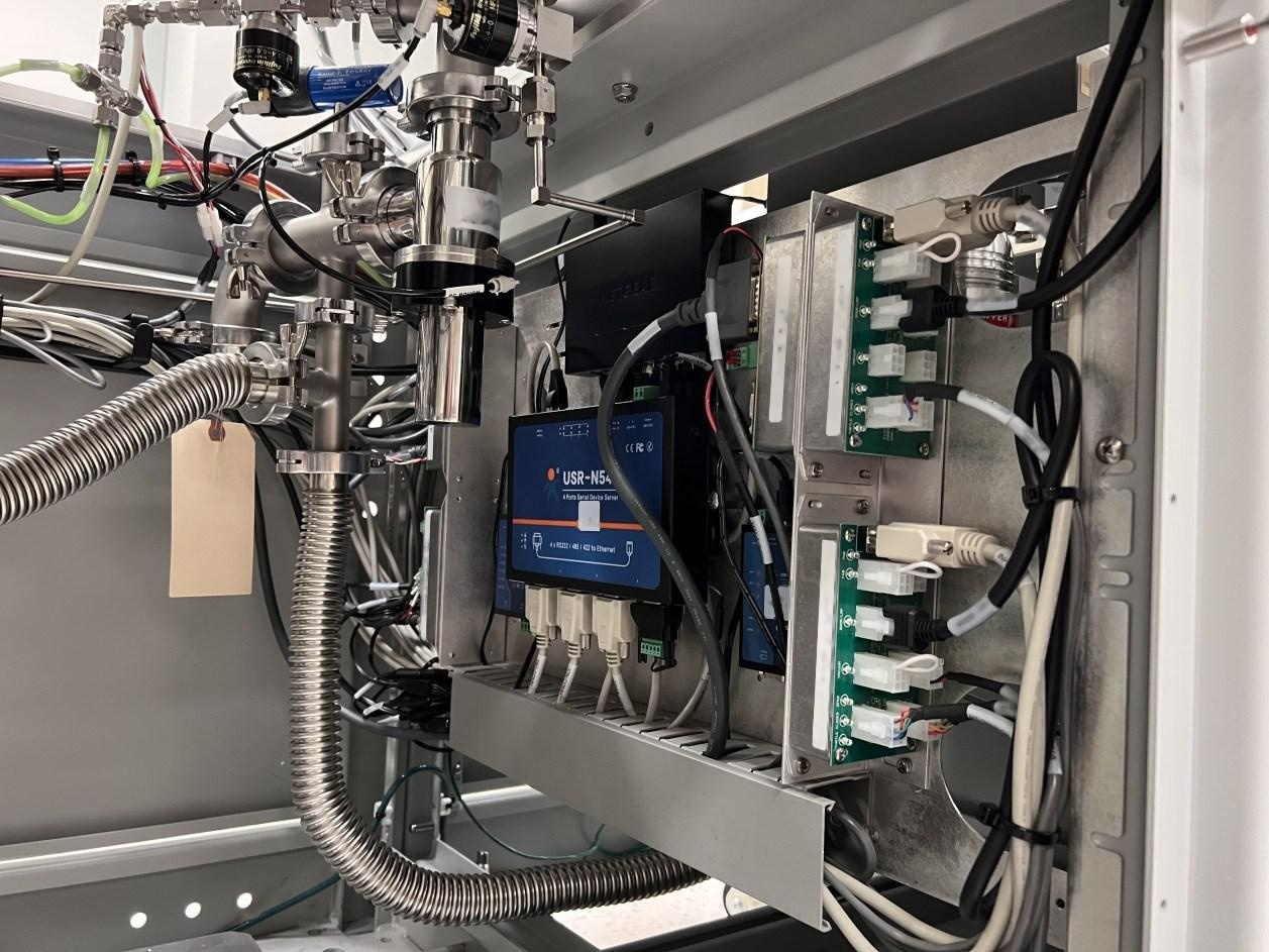 Photo Used KURT J. LESKER Ultra-high vacuum induction annealing tool For Sale