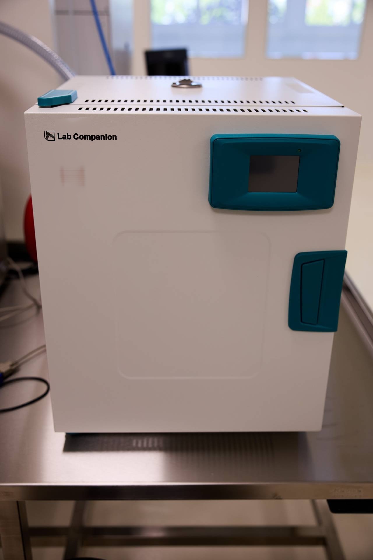 Foto Verwendet LAB COMPANION Incubator Zum Verkauf