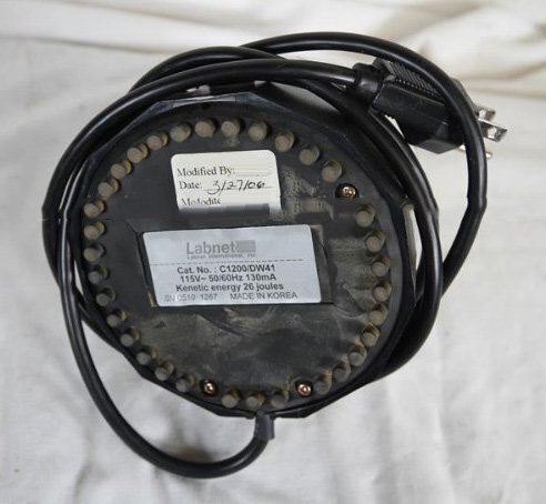 Photo Used LABNET C-1200/DW41 For Sale
