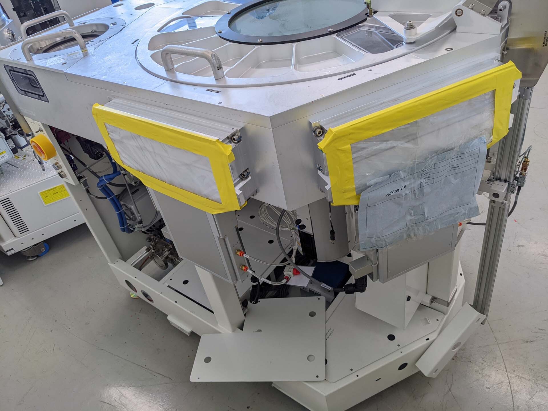 Photo Used LAM RESEARCH / NOVELLUS Concept 3 Altus Max For Sale