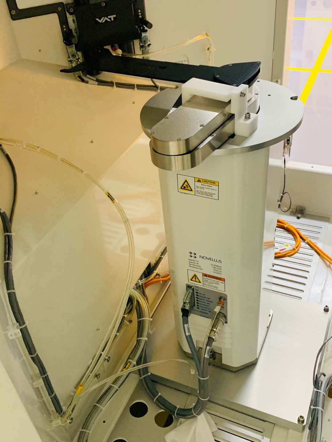 사진 사용됨 LAM RESEARCH / NOVELLUS Vector Express 판매용