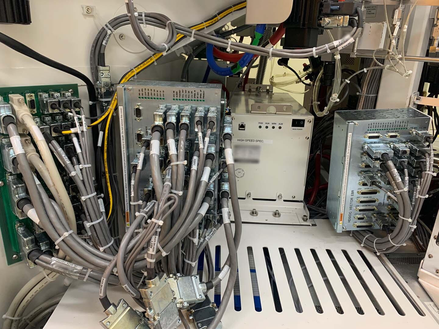 사진 사용됨 LAM RESEARCH / NOVELLUS Vector Express 판매용