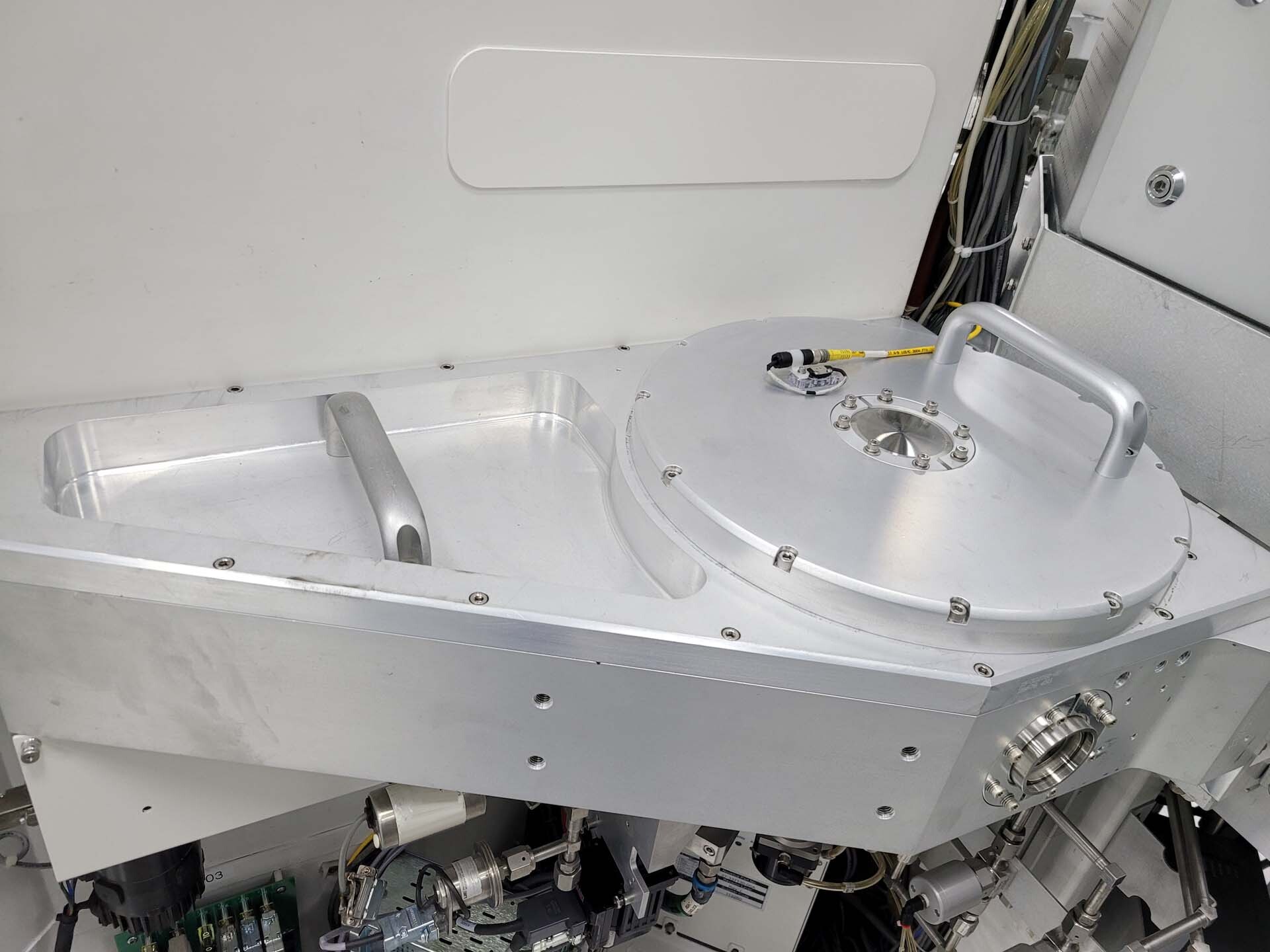 사진 사용됨 LAM RESEARCH / NOVELLUS Vector Express 판매용