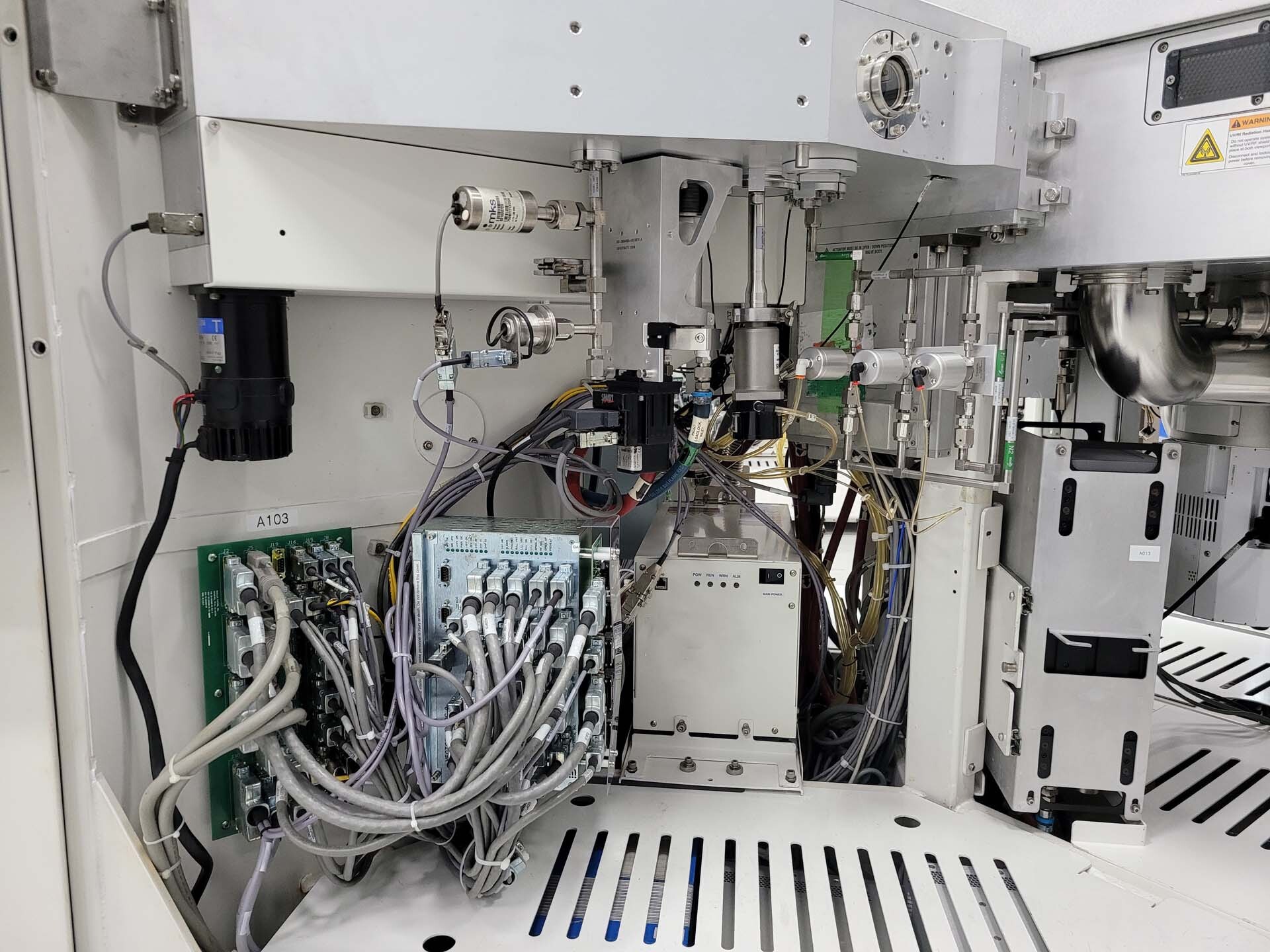 LAM RESEARCH / NOVELLUS Vector Express Etcher / Asher used for