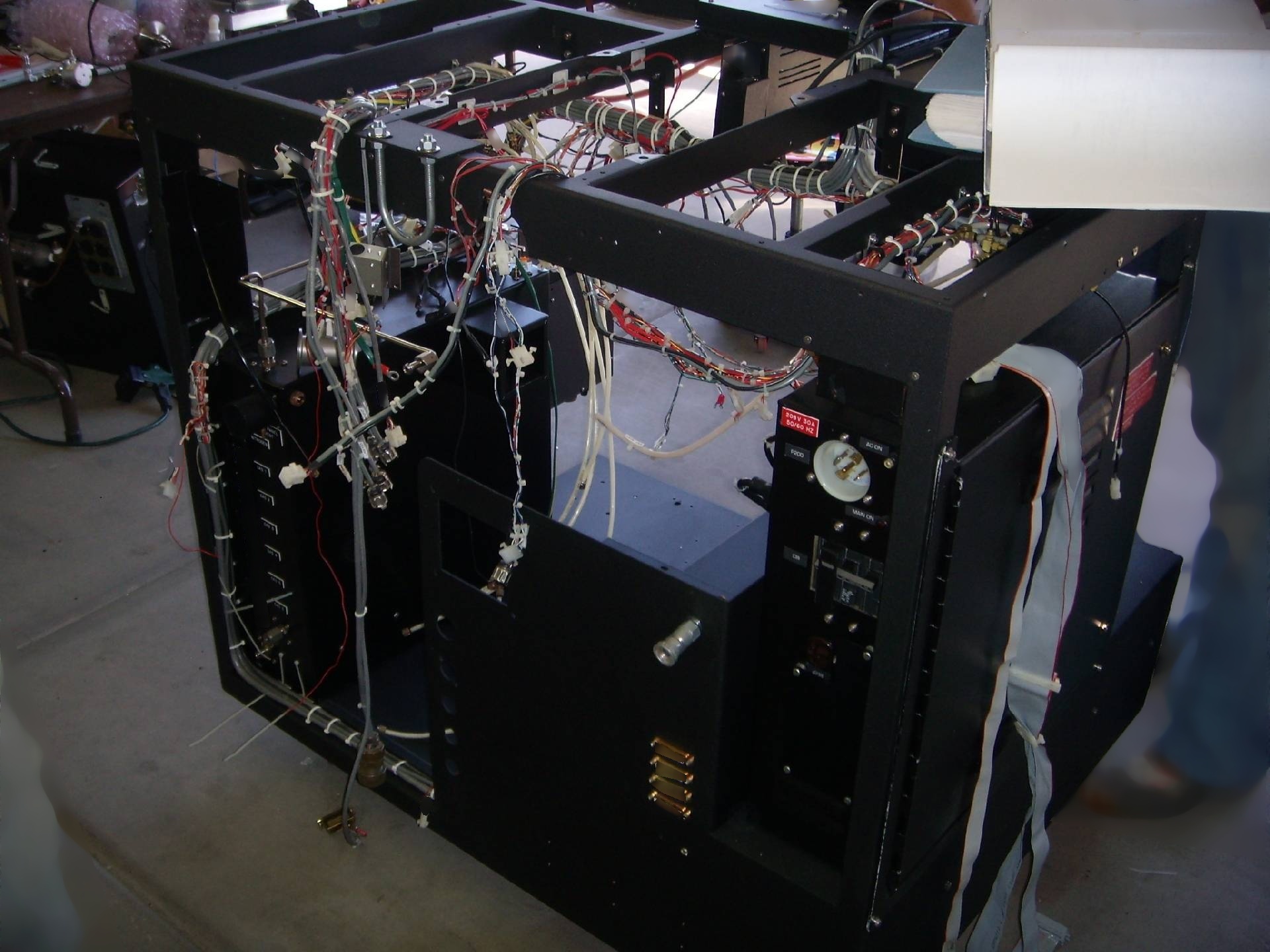 Foto Verwendet LAM RESEARCH 490 / 590 Zum Verkauf