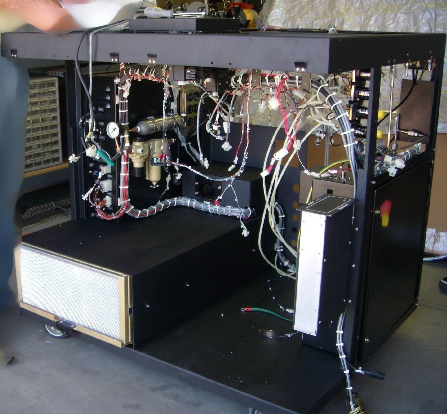 Foto Verwendet LAM RESEARCH 490 / 590 Zum Verkauf