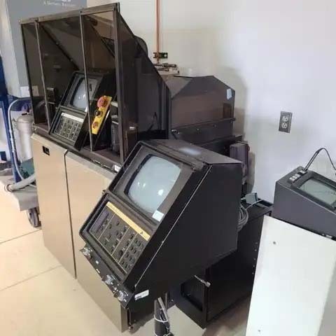 Photo Used LAM RESEARCH 490B LRC For Sale