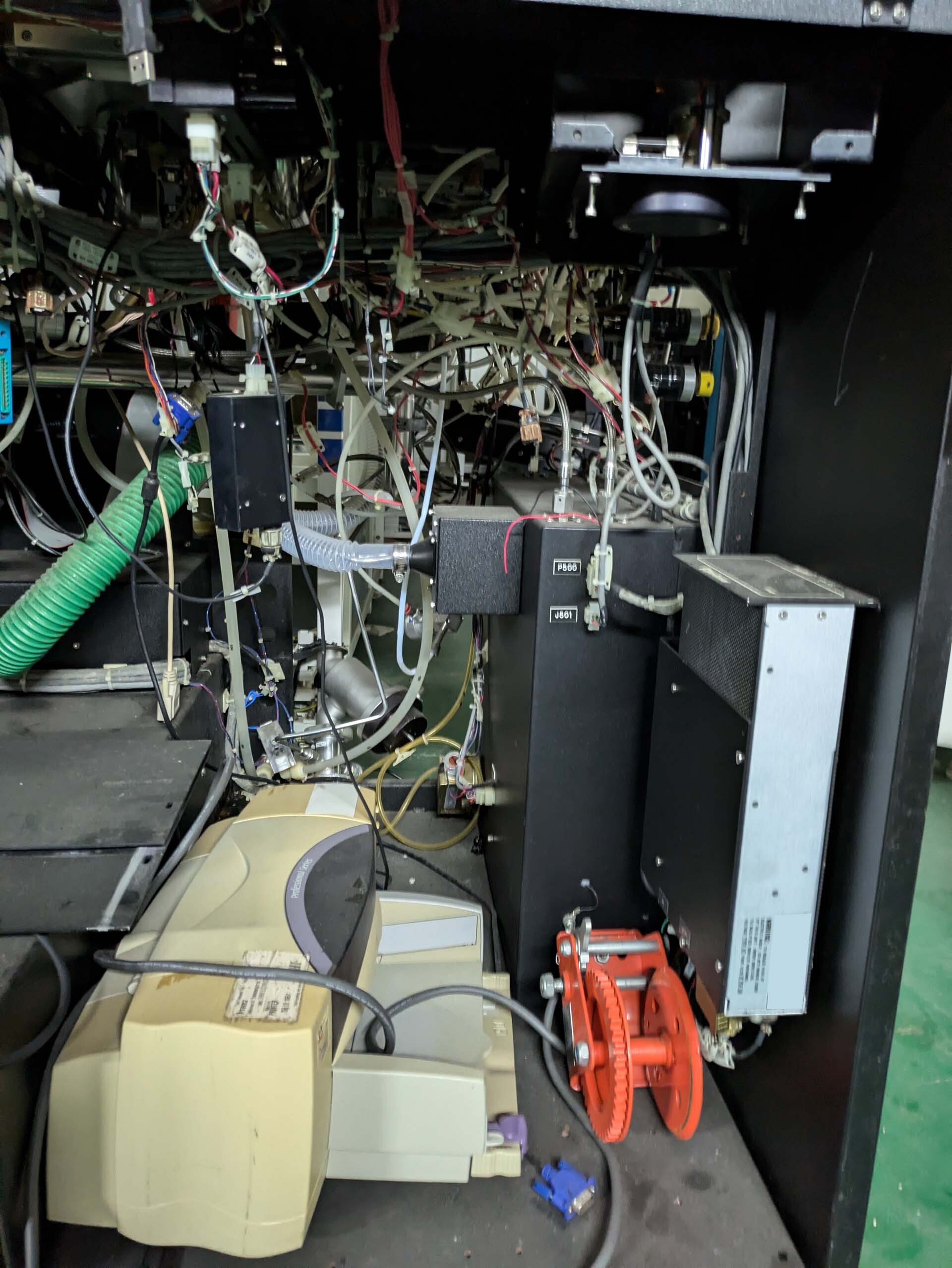 Photo Used LAM RESEARCH 490B For Sale