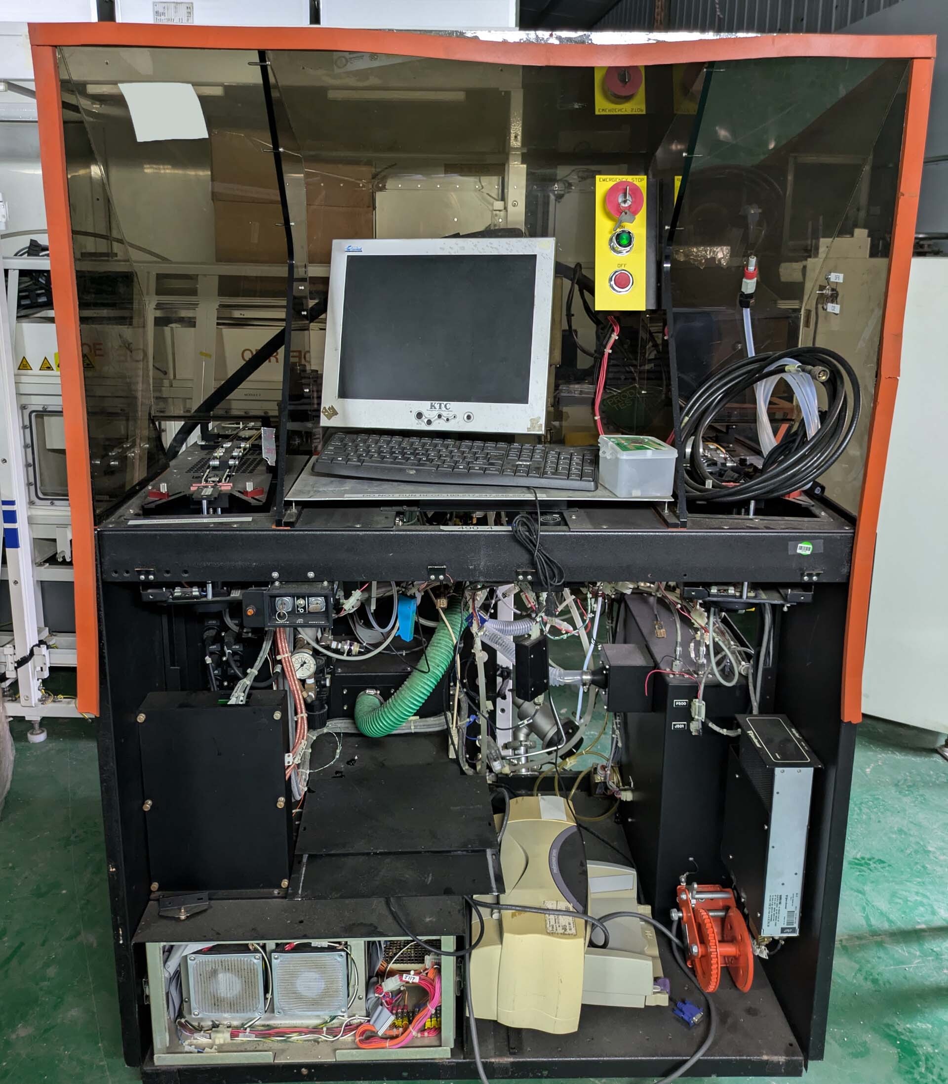 Photo Used LAM RESEARCH 490B For Sale