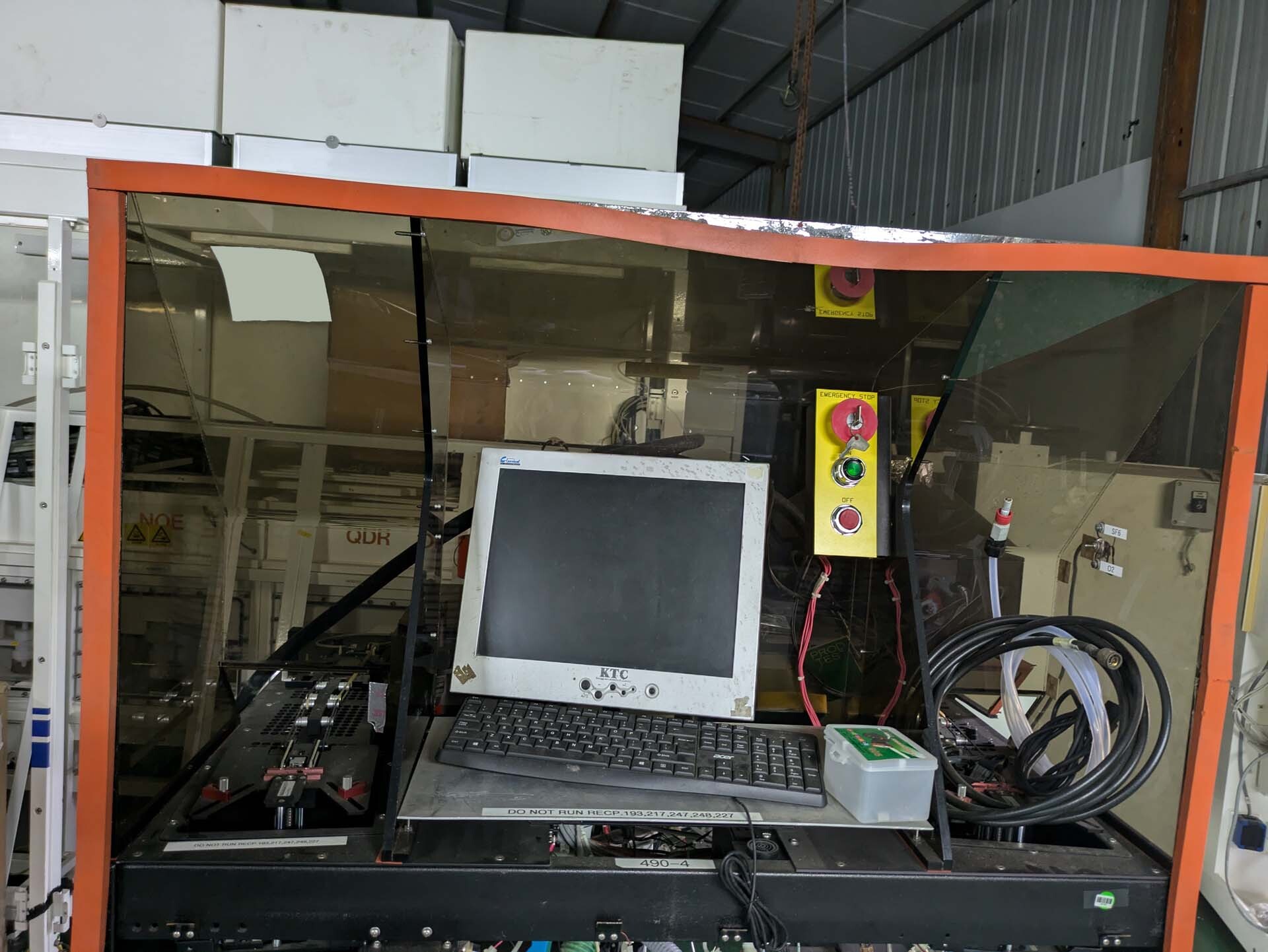 Photo Used LAM RESEARCH 490B For Sale
