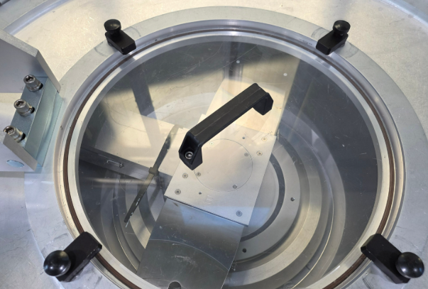 Foto Verwendet LAM RESEARCH 571-810320-13589 Zum Verkauf