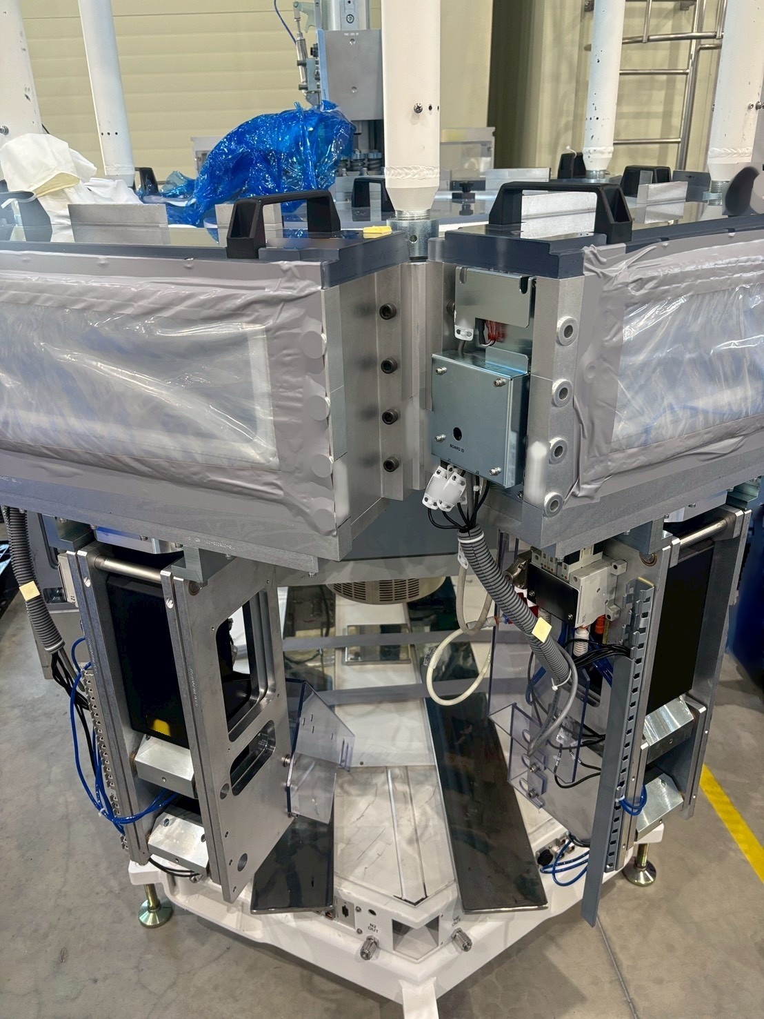 Photo Utilisé LAM RESEARCH Flex 45 À vendre