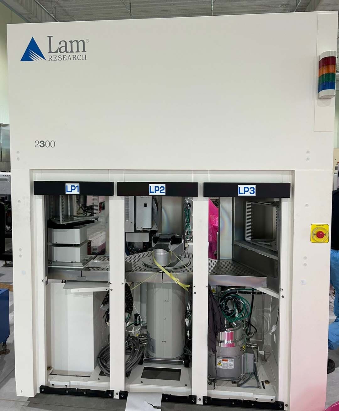 Photo Used LAM RESEARCH 2300 For Sale