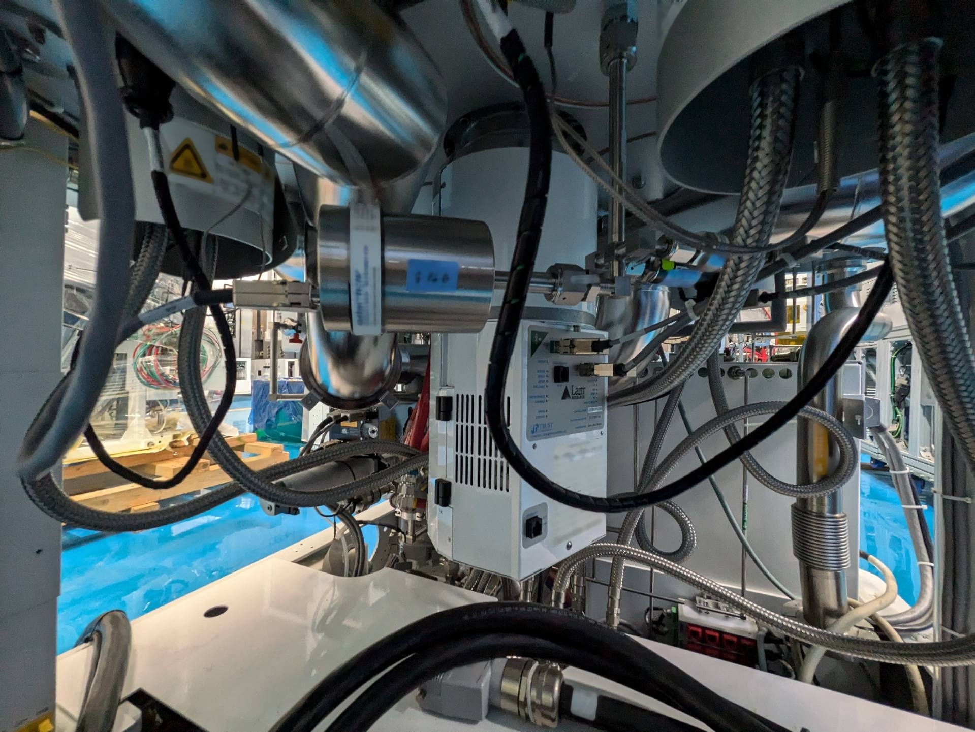 フォト（写真） 使用される LAM RESEARCH Lot of parts 販売のために
