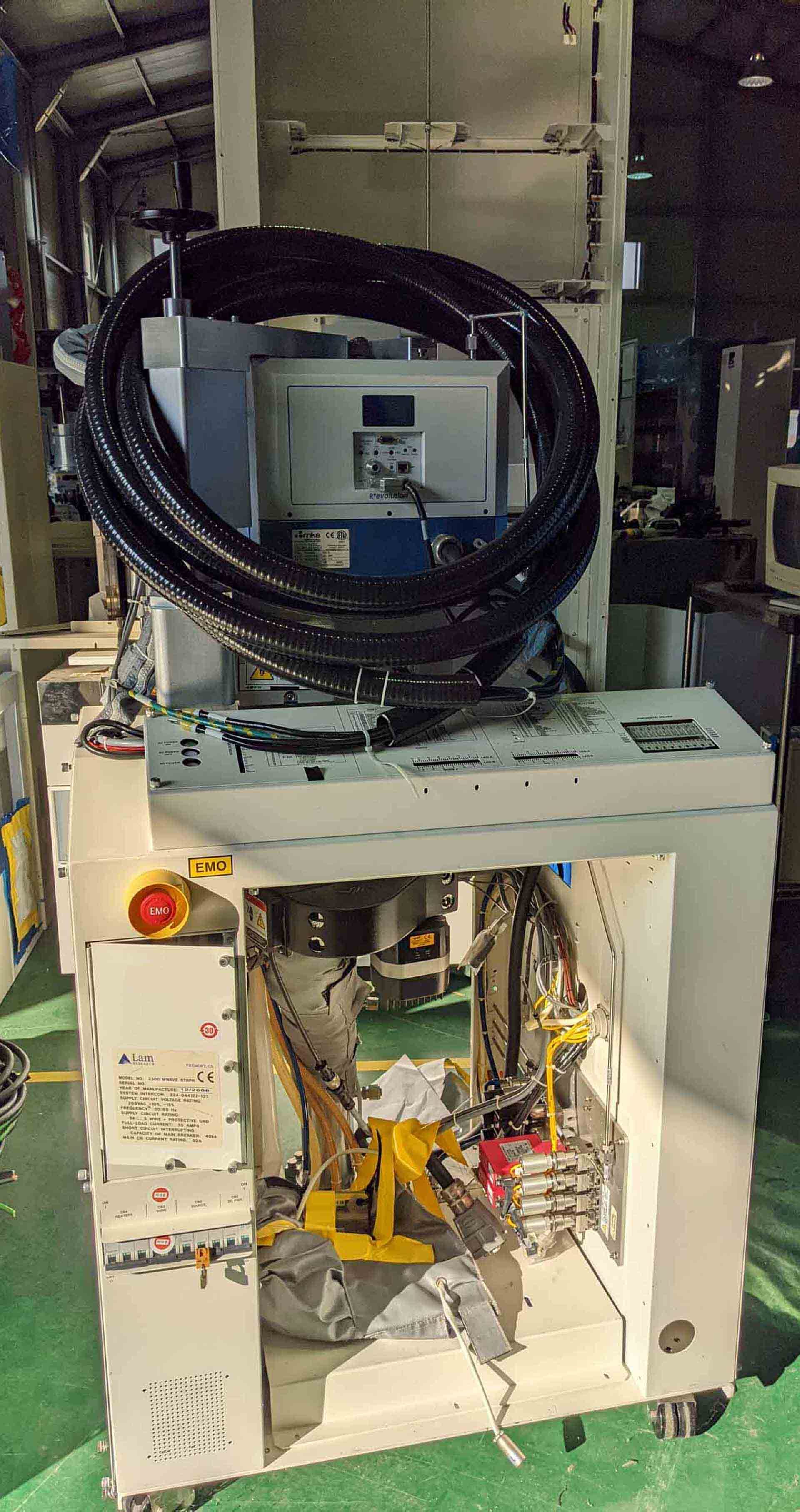 フォト（写真） 使用される LAM RESEARCH Microwave strip chamber for 2300 販売のために