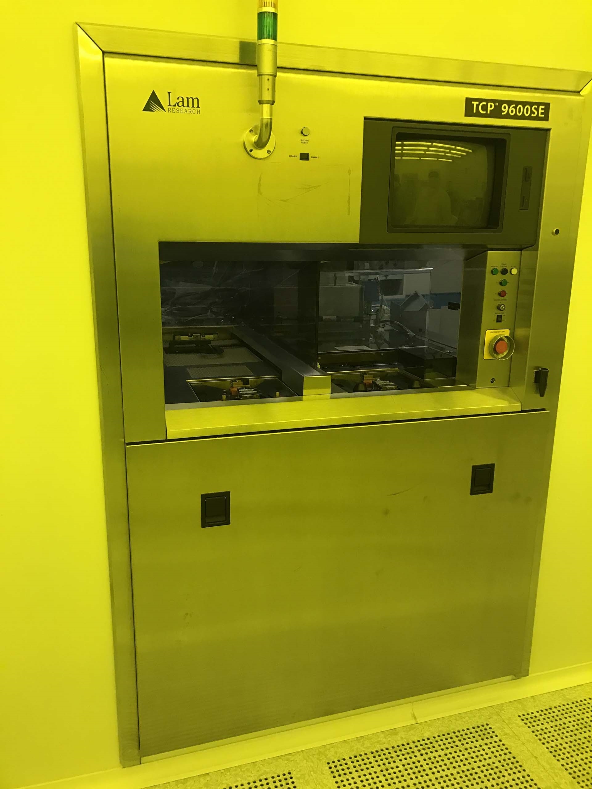 Photo Used LAM RESEARCH TCP 9600 SE For Sale