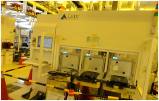 Photo Used LAM RESEARCH / ONTRAK 2300 Exelan Flex For Sale