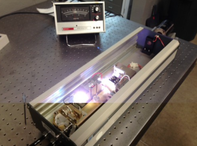 Photo Used LASER PHOTONICS YQL-102 For Sale