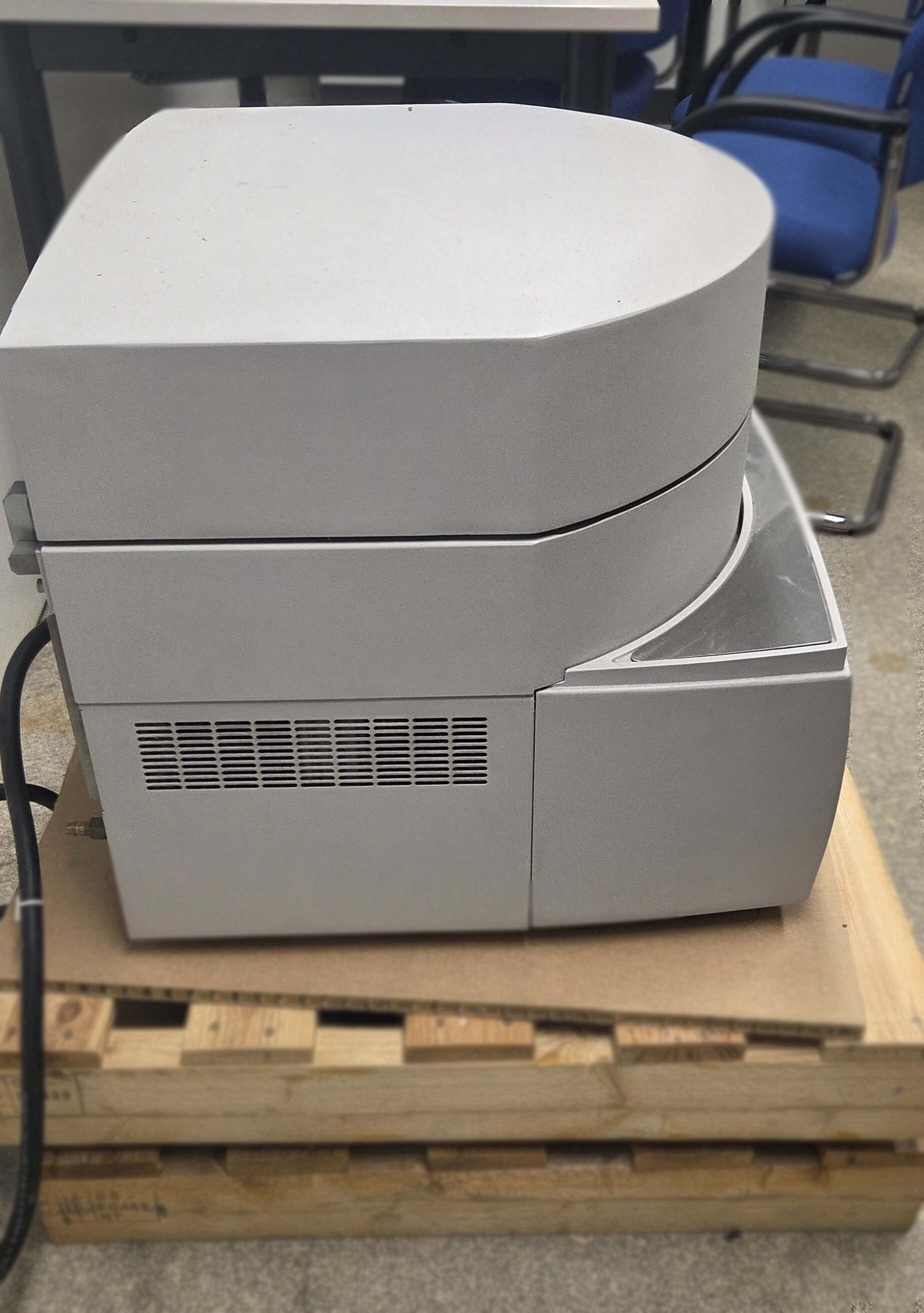 圖為 已使用的 LECO TGA 701 待售