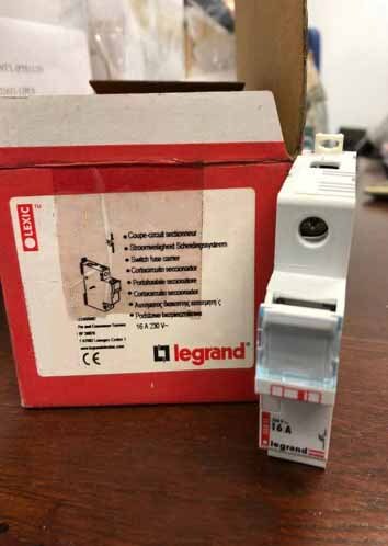 圖為 已使用的 LEGRAND 16 A 待售