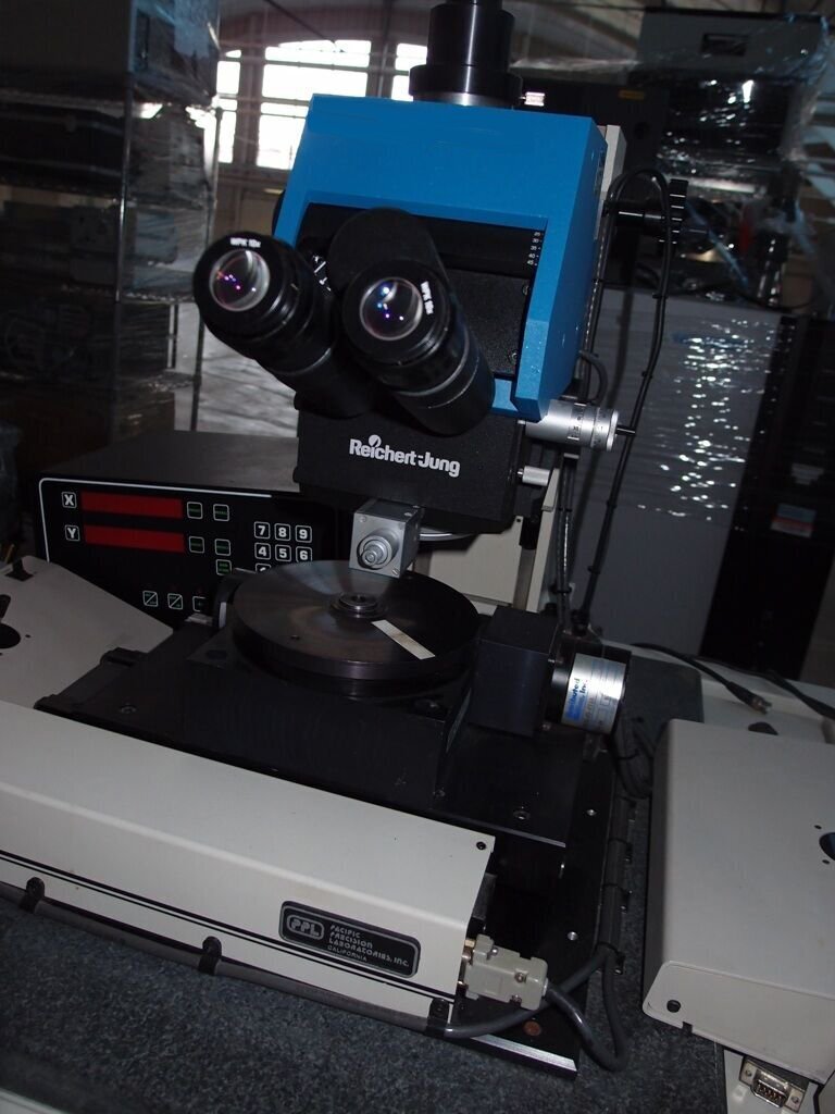 Photo Used LEICA REICHERT JUNG 852 For Sale