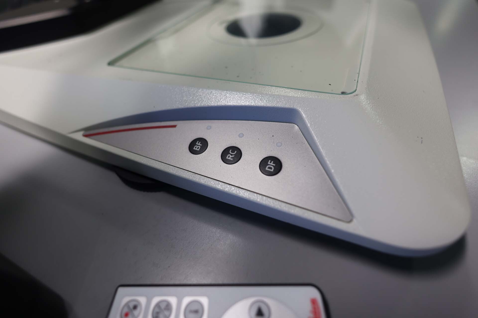 圖為 已使用的 LEICA / VISTEC DMS 1000 待售