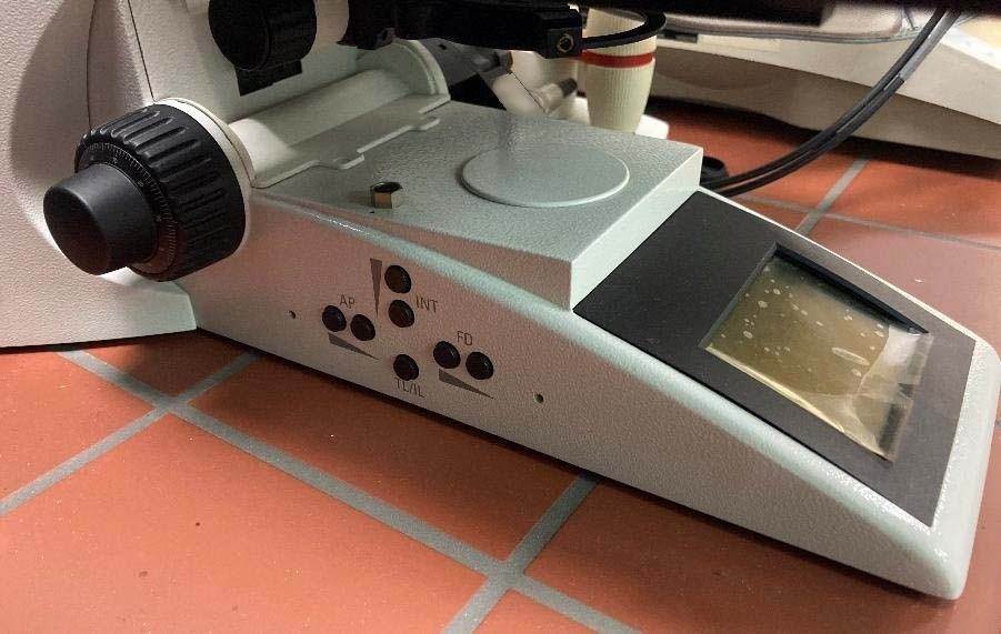 Photo Used LEICA DM 4000 For Sale