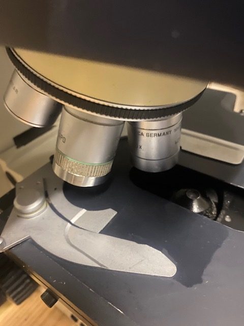 Photo Utilisé LEICA DM4000 B À vendre