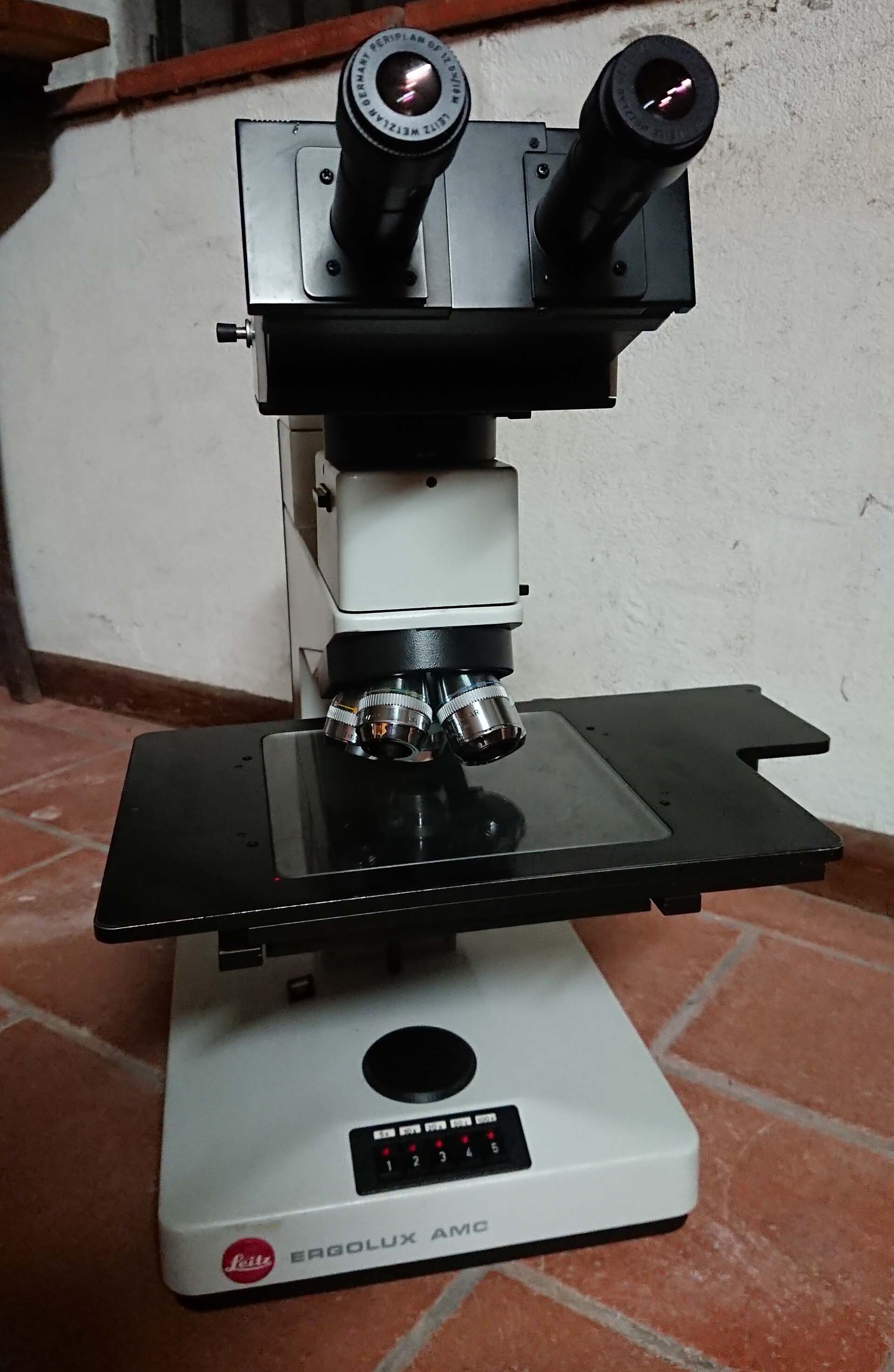 사진 사용됨 LEITZ Ergolux AMC 판매용
