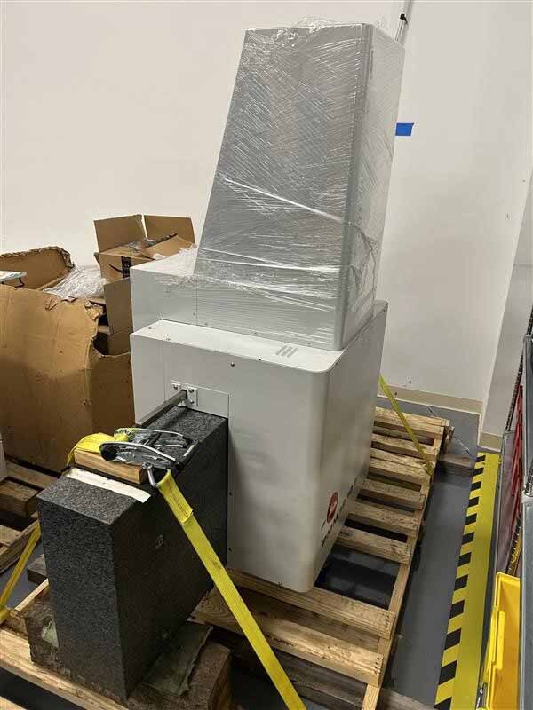 Photo Used LEITZ PMM 12106 For Sale