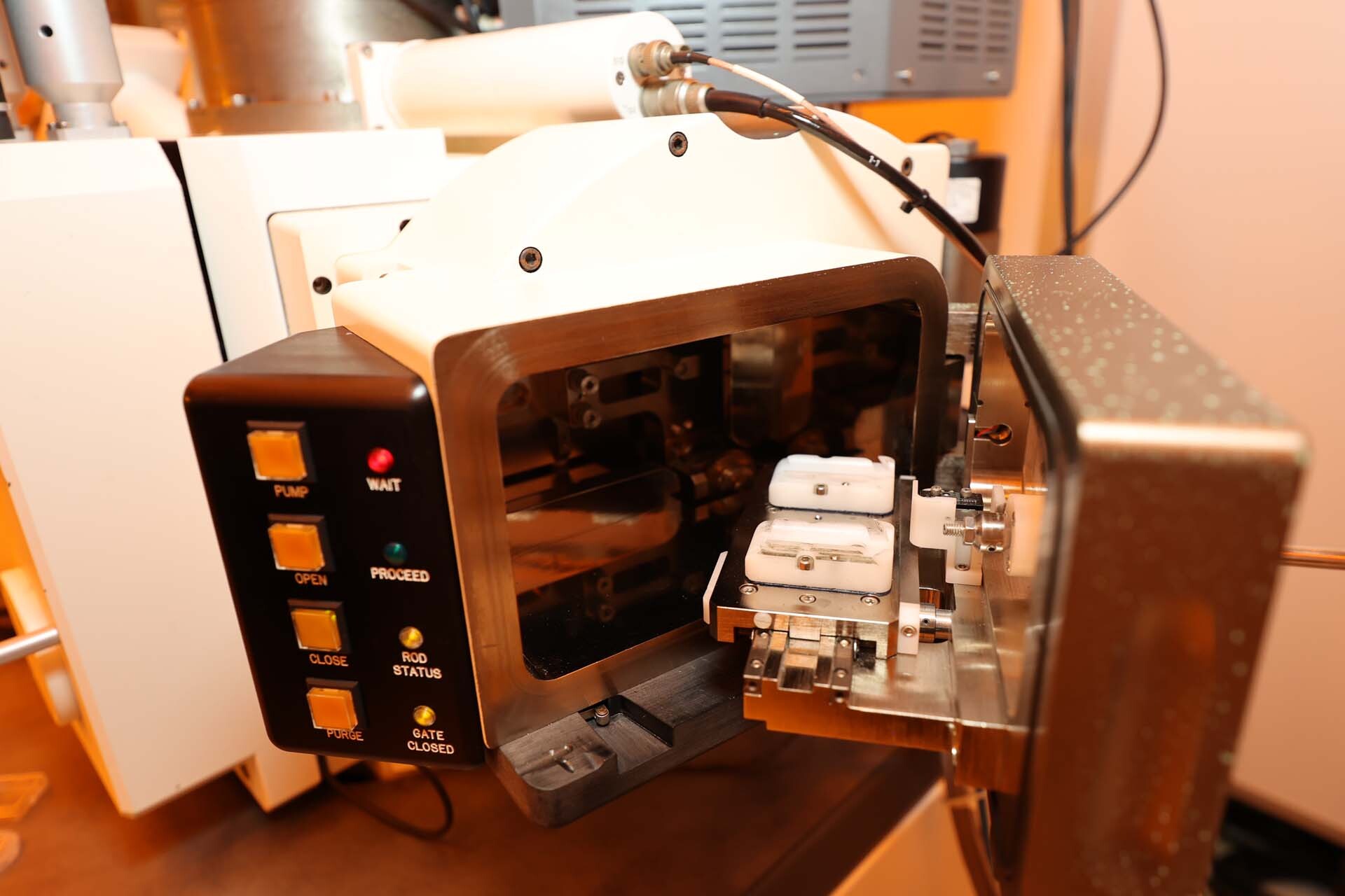 Foto Verwendet LEO / ZEISS Supra 55 Zum Verkauf