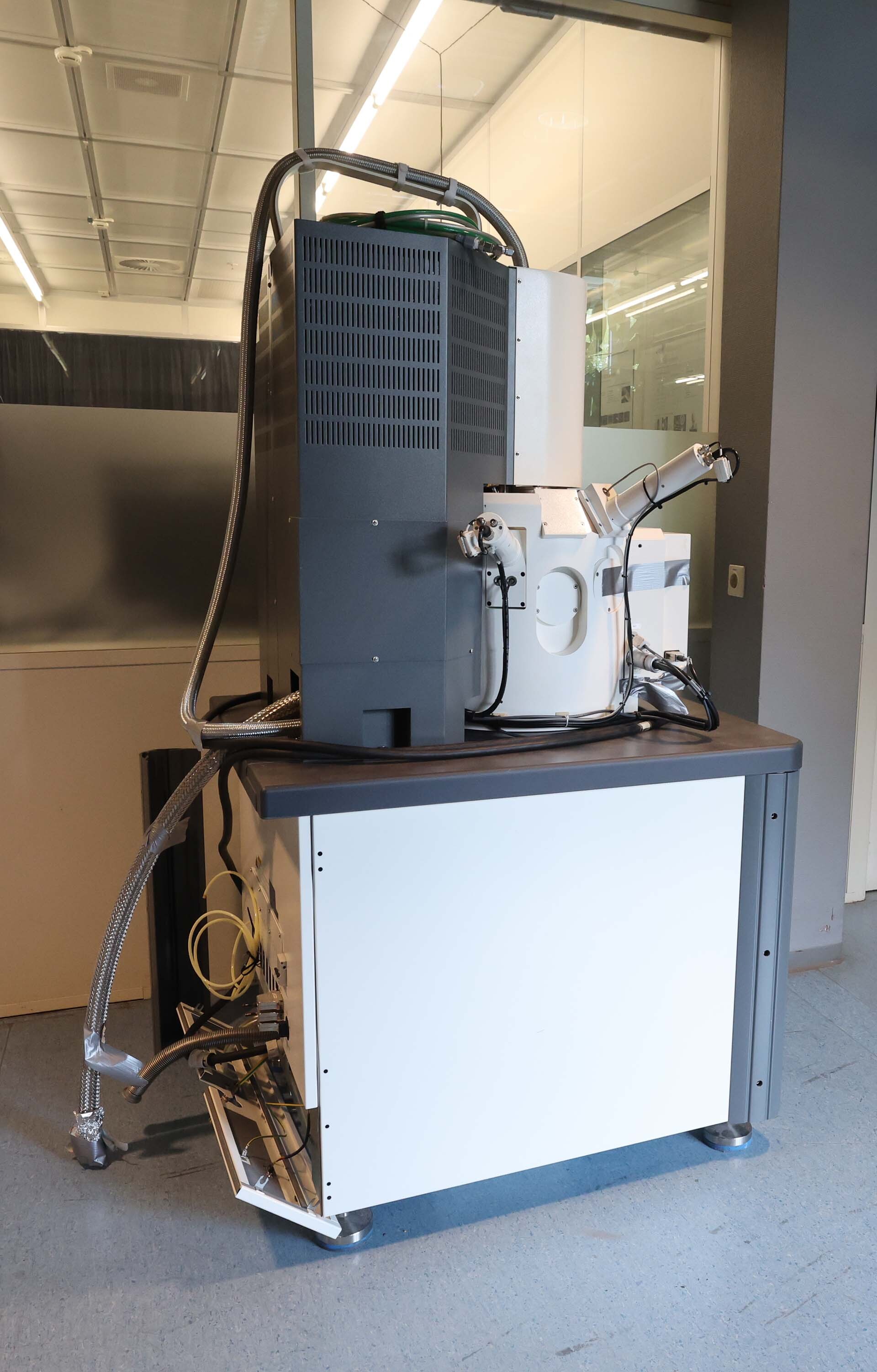LEO / ZEISS Supra 55-VP SEM used for sale price #293794993, 2011