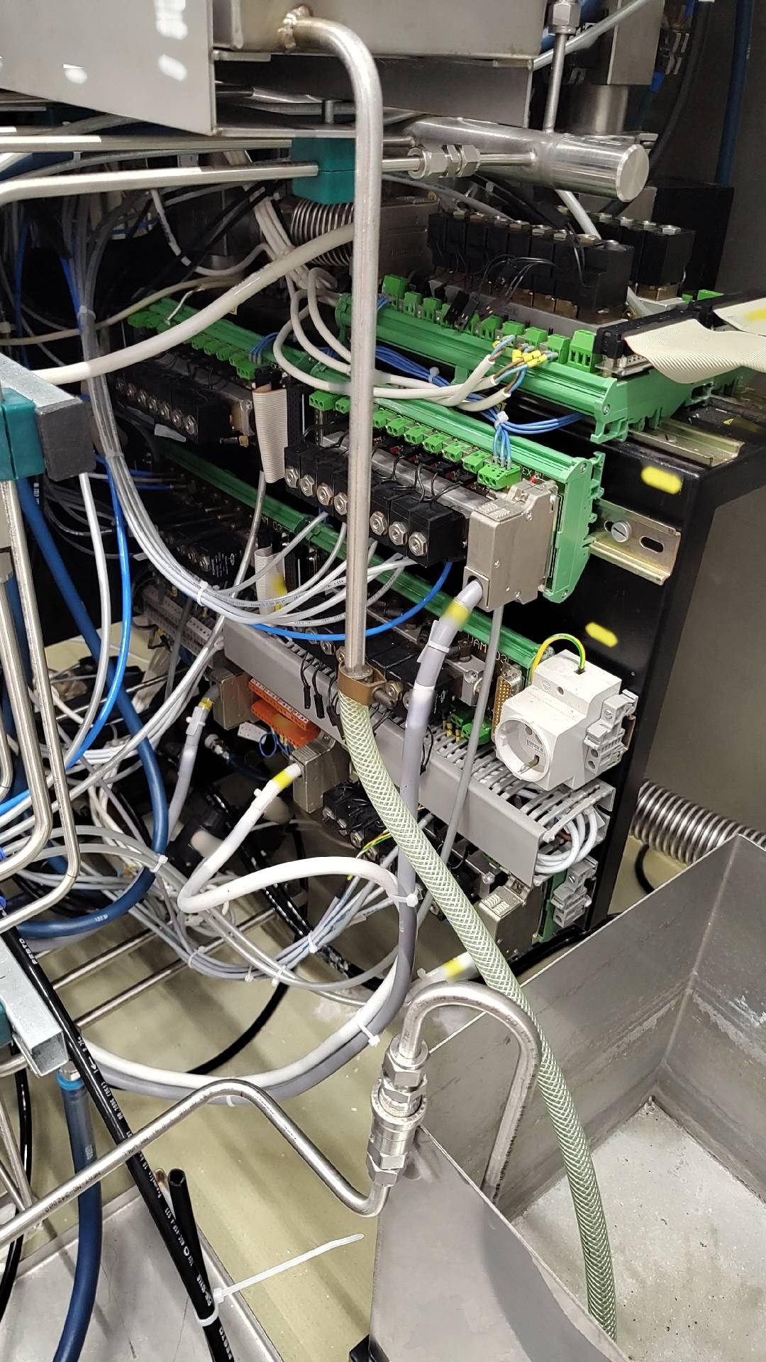사진 사용됨 LEYBOLD / BALZERS ZH 620 판매용