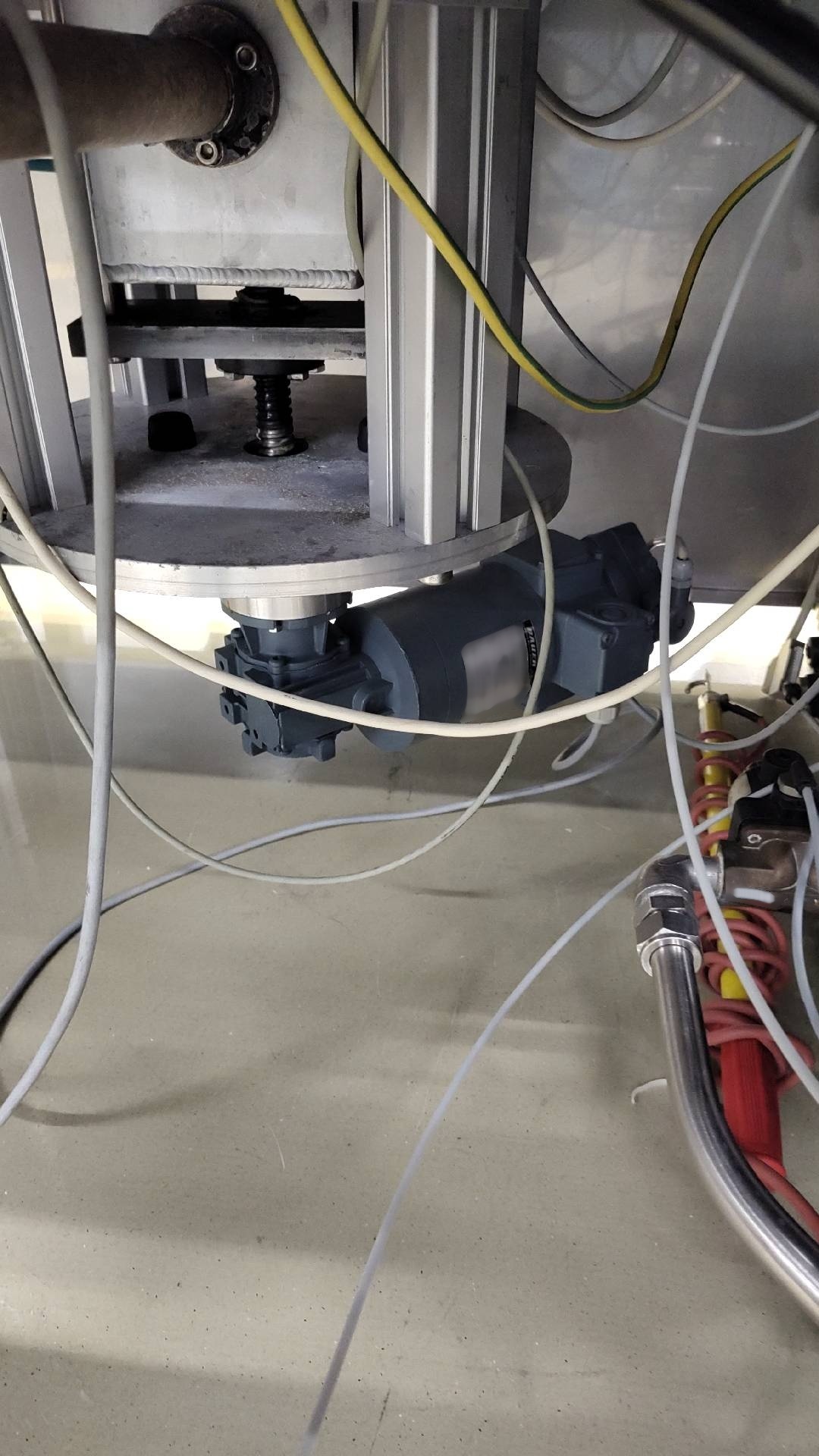사진 사용됨 LEYBOLD / BALZERS ZH 620 판매용