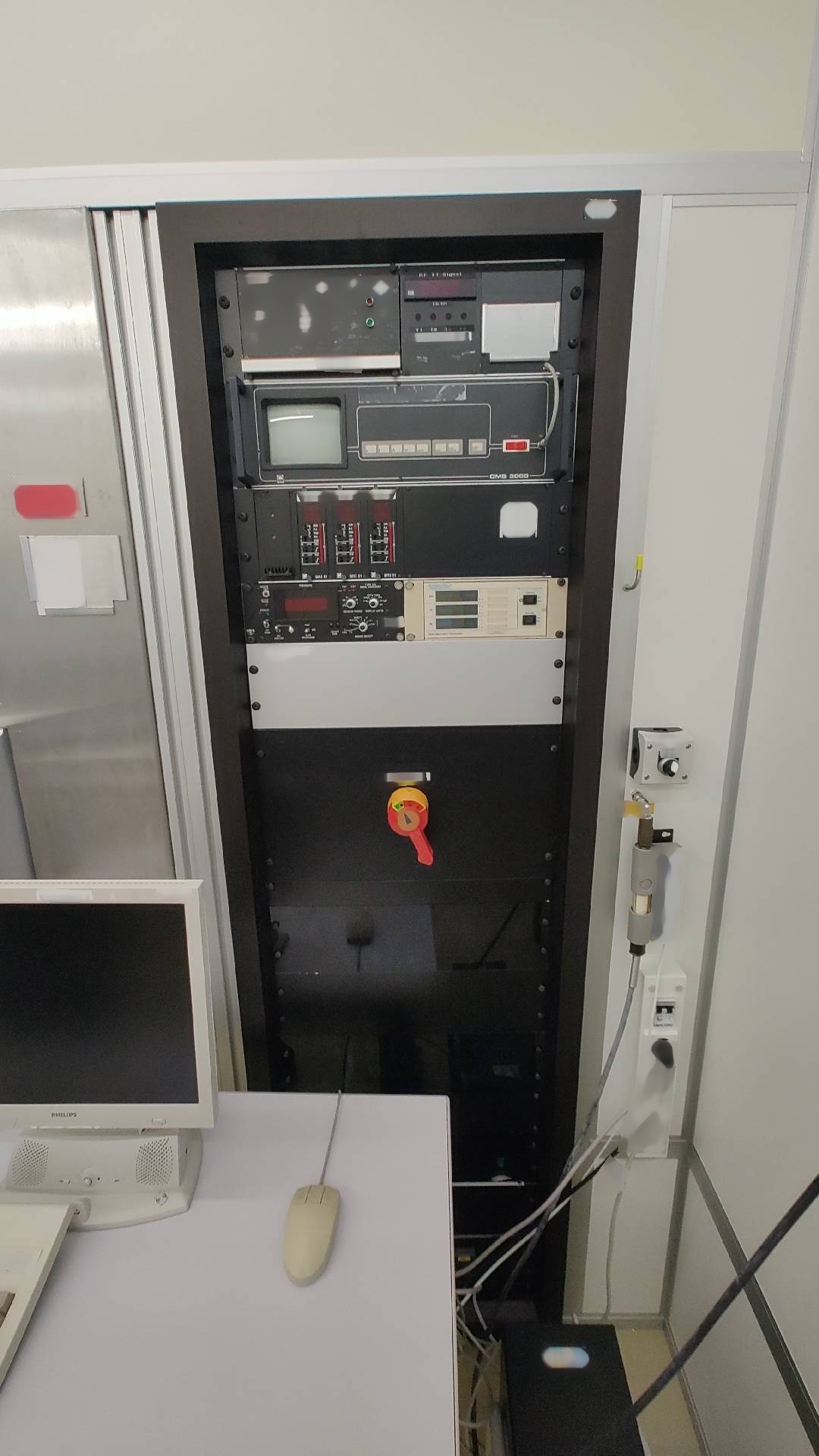 사진 사용됨 LEYBOLD / BALZERS ZH 620 판매용