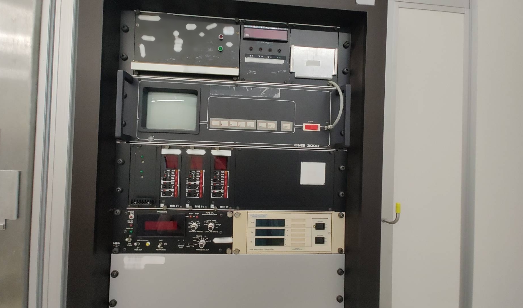 사진 사용됨 LEYBOLD / BALZERS ZH 620 판매용
