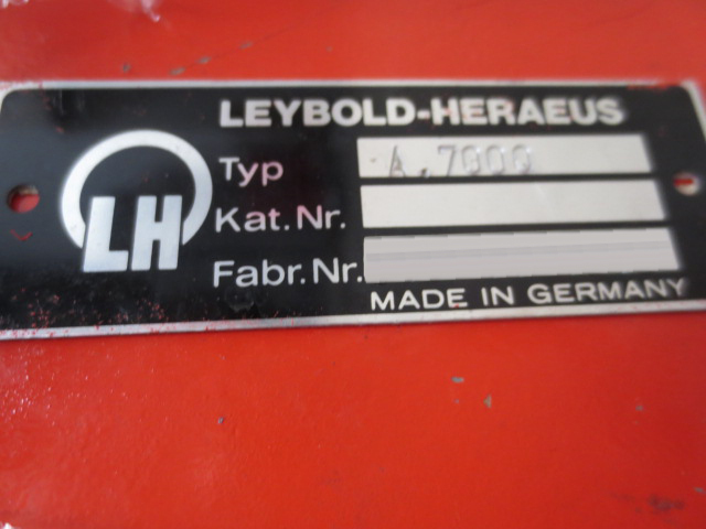 Photo Used LEYBOLD HERAEUS A700QE For Sale