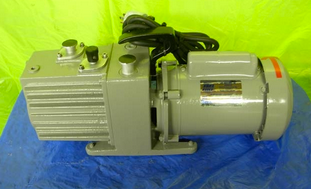 Photo Used LEYBOLD HERAEUS D4A For Sale