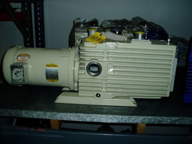 Photo Used LEYBOLD HERAEUS D60A For Sale