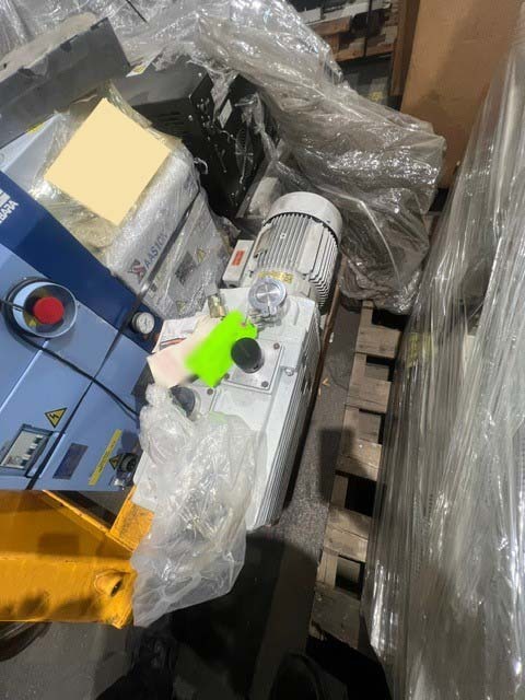 图为 已使用的 LEYBOLD HERAEUS D90AC 待售