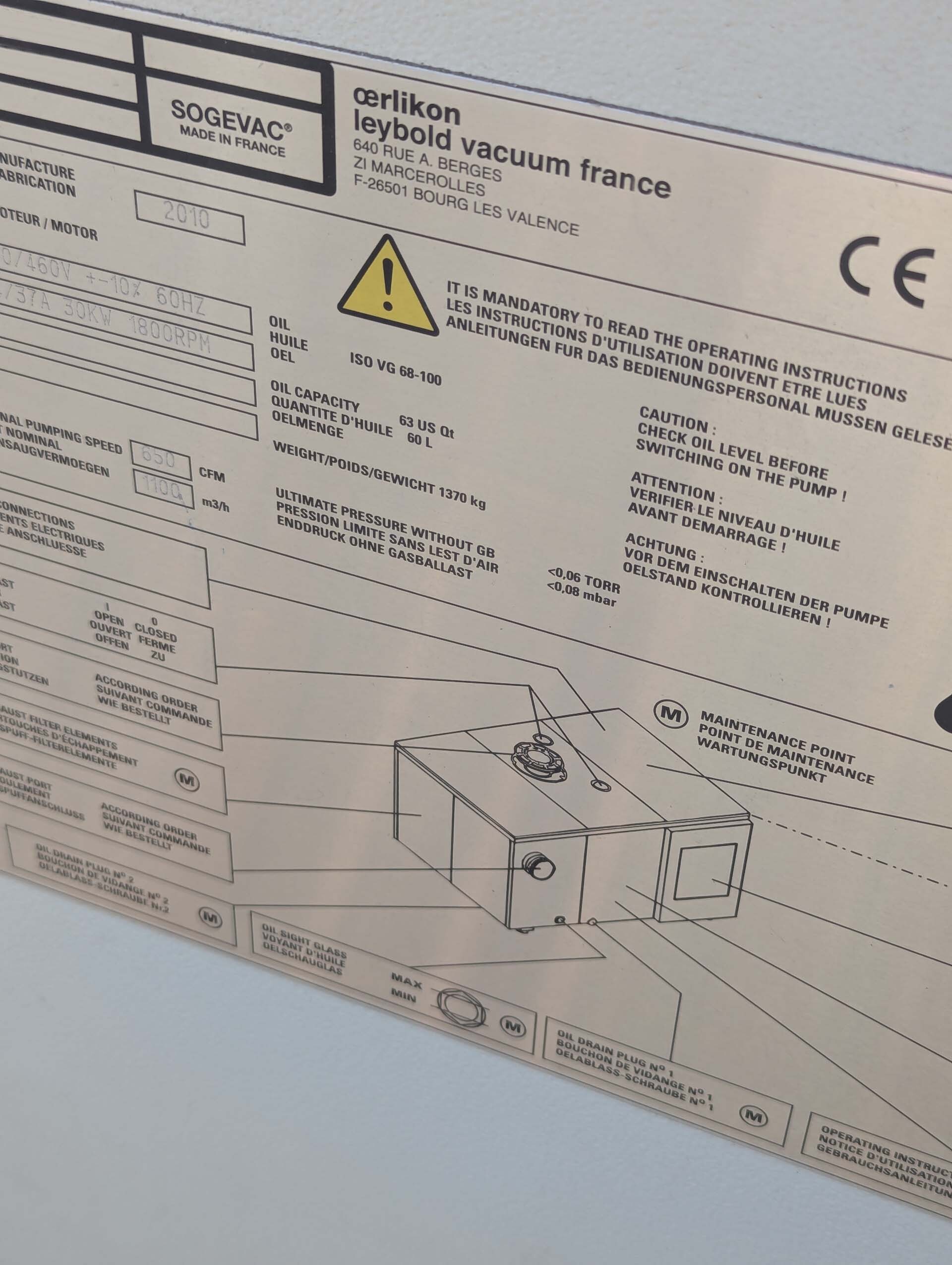 图为 已使用的 LEYBOLD HERAEUS Sogevac SV1200 待售